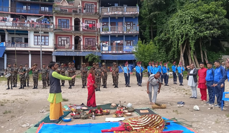 वडा दशैं २०८२ को फुलपाती भित्र्याईदै