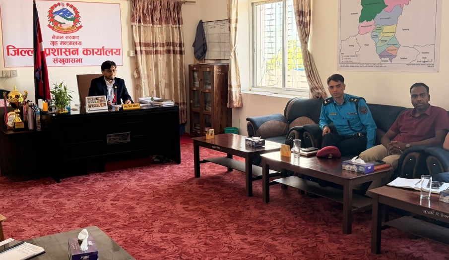 प्रमुख जिल्ला अधिकारी श्री डा. डिजन भट्टराईज्यूको अध्यक्षतामास्थानीय यातायात व्यवस्थापन समितिको बैठक सम्पन्न।(मिति २०८३/६/१५)